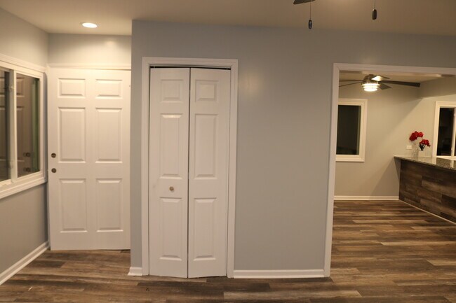 Foto del edificio - 5065 W 32nd Pl