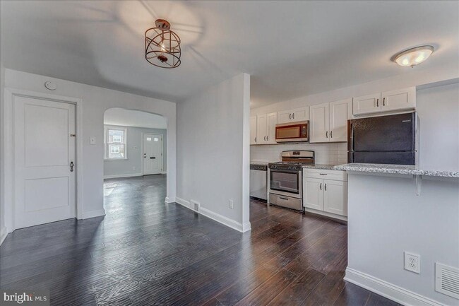 Building Photo - 5110 Gramercy Dr