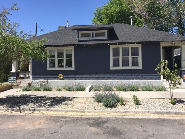 Building Photo - 1024 Jefferson St W