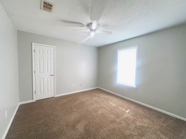 Foto del edificio - 305 Barfield St