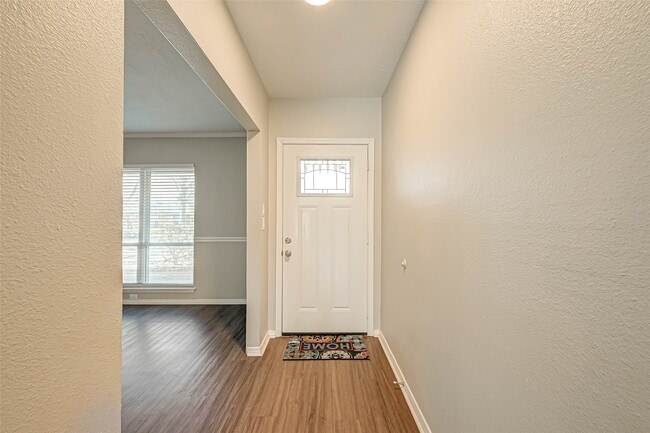 Foto del edificio - 910 Redway Ln