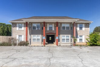Building Photo - 519 Evelyn Ave