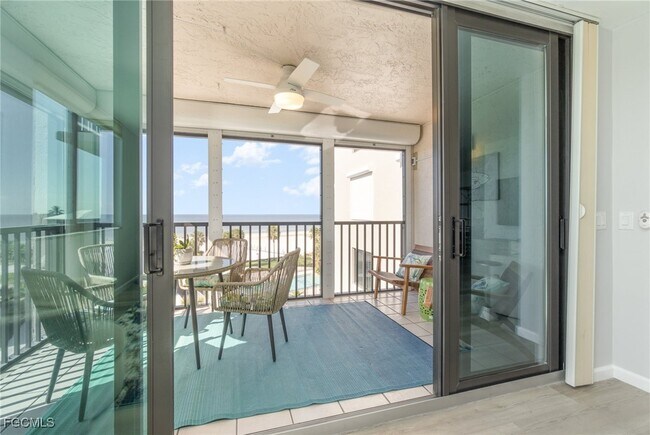 Building Photo - 2810 Estero Blvd
