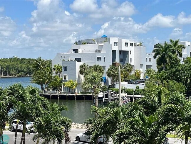 Foto del edificio - 400 Kings Point Dr