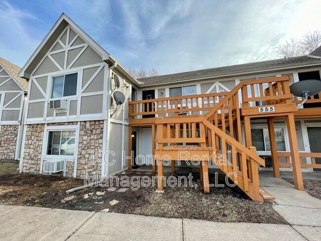 Building Photo - 555 N Somerset Terrace