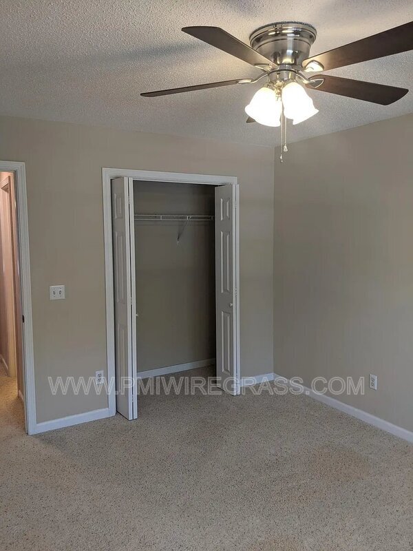 Building Photo - 208 Foxchase Ln