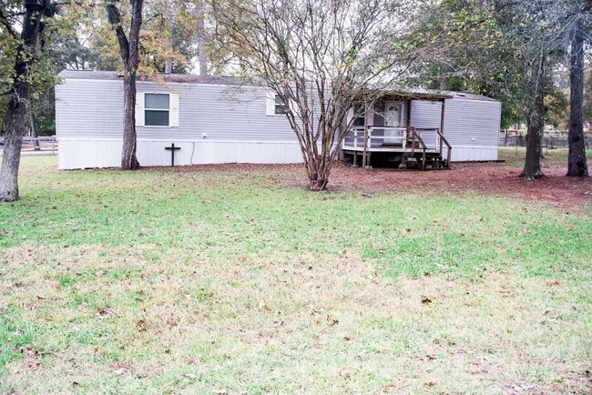 Building Photo - 23602 Saxon Way