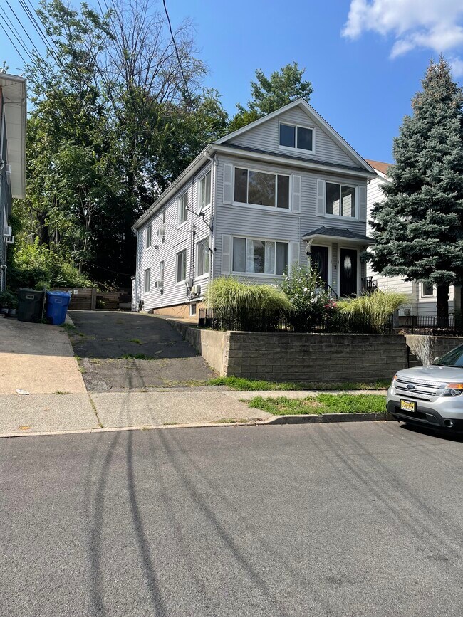 94 Eastern Way, Rutherford, NJ 07070 Townhouse for Rent in Rutherford