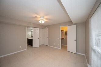 Building Photo - 1880 White Oak Dr