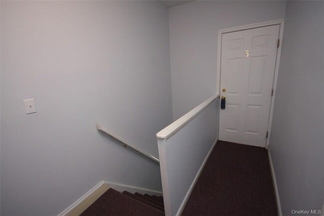 Building Photo - 11 N Liberty Dr