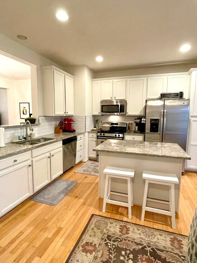 Foto principal - 1911 Asheville Dr