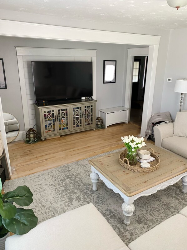 396 Amory St Unit first floor, Manchester, NH 03102 Room for Rent in