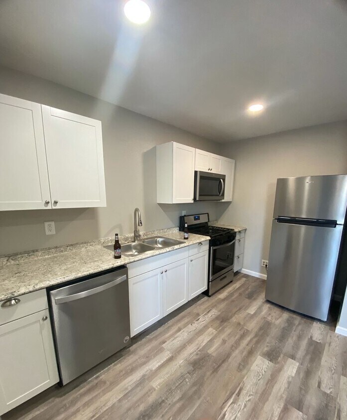 Primary Photo - 1 Bedroom 1 Bath Apartment for Rent