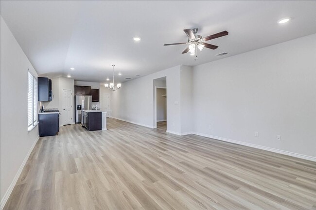 Building Photo - 1634 Comfy Wy