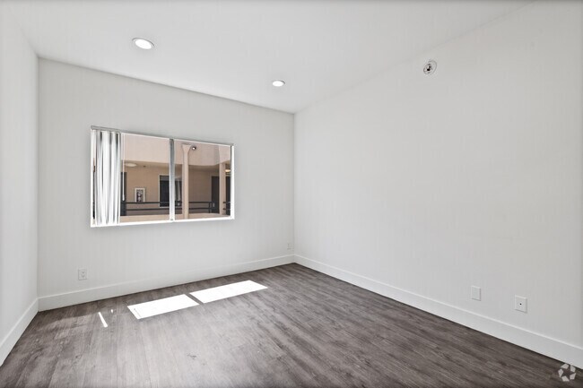2BD, 2BA - 1,100SF - Second Bedroom - Hoover Hilltop