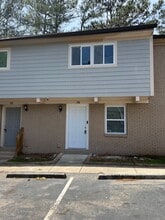 Building Photo - 2604 Campbellton Rd SW