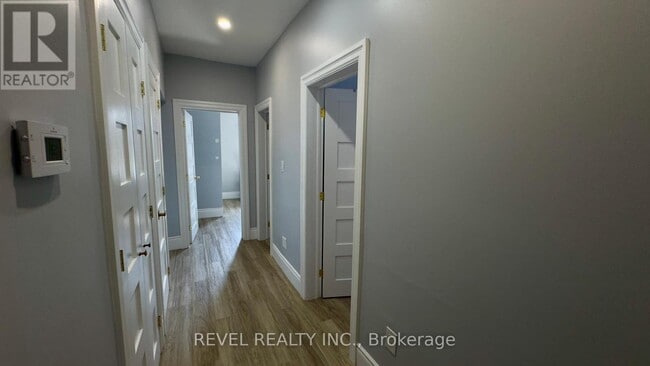 Photo du bâtiment - 520 Cochrane Rd