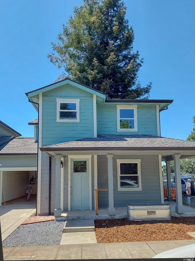Building Photo - 1299 Glenn St