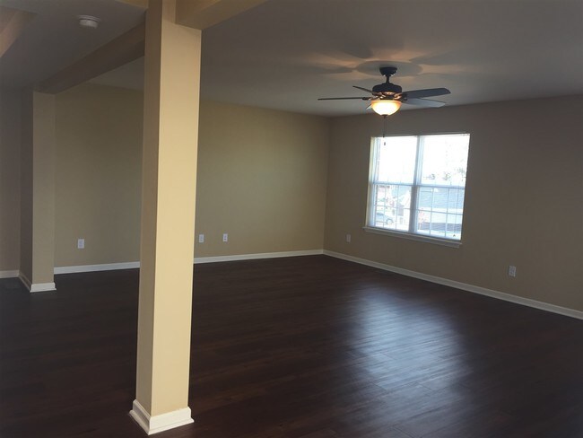 Foto del edificio - 156 Vineland Pkwy Dr