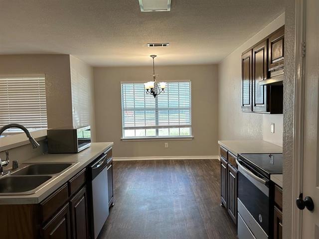 Foto del edificio - 327 Shady Valley Dr