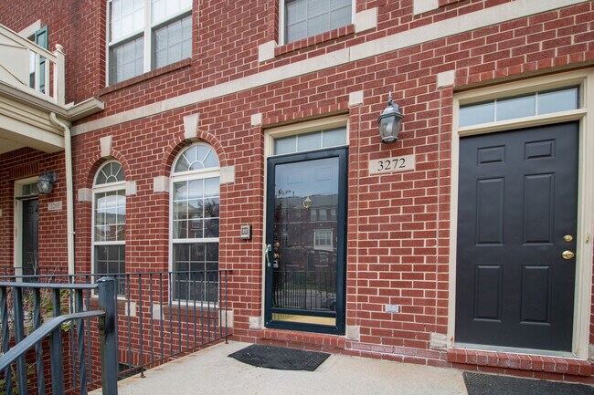 Building Photo - 3272 Newbury Pl