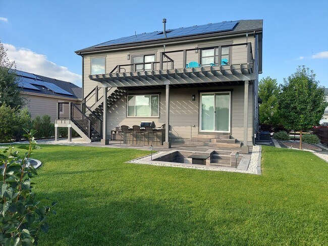 Building Photo - 2303 Spruce Creek Dr