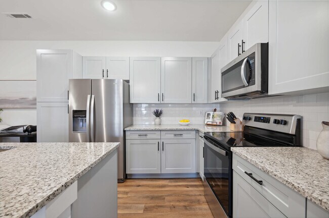 Building Photo - Farmhouse Apartments