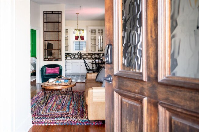 Foto del edificio - 611 16th St