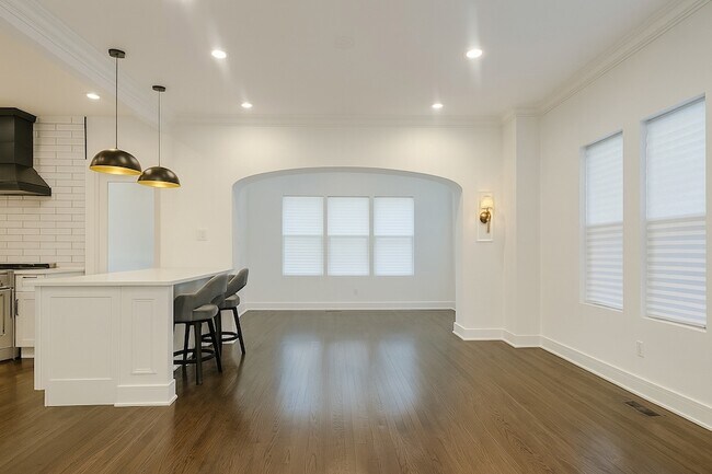 Foto del edificio - 7937 S Crandon Ave