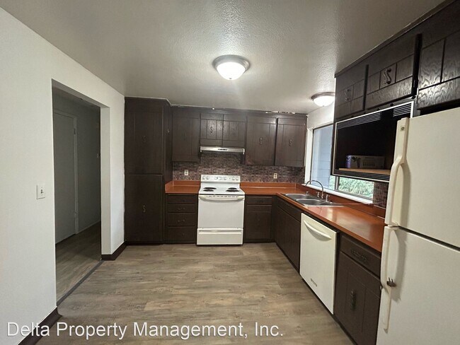 Building Photo - 3 br, 2.5 bath House - 5116 128th PL NE