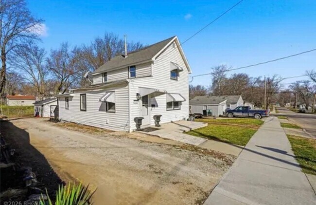 Foto del edificio - 6208 SE 2nd St