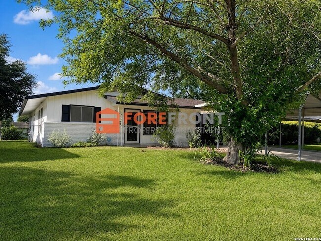 Foto del edificio - 5346 San Benito Dr
