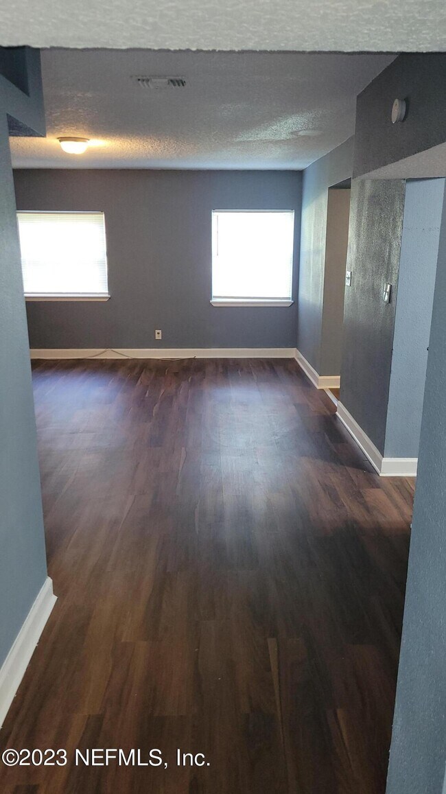 Foto del edificio - 5548 Windermere Dr