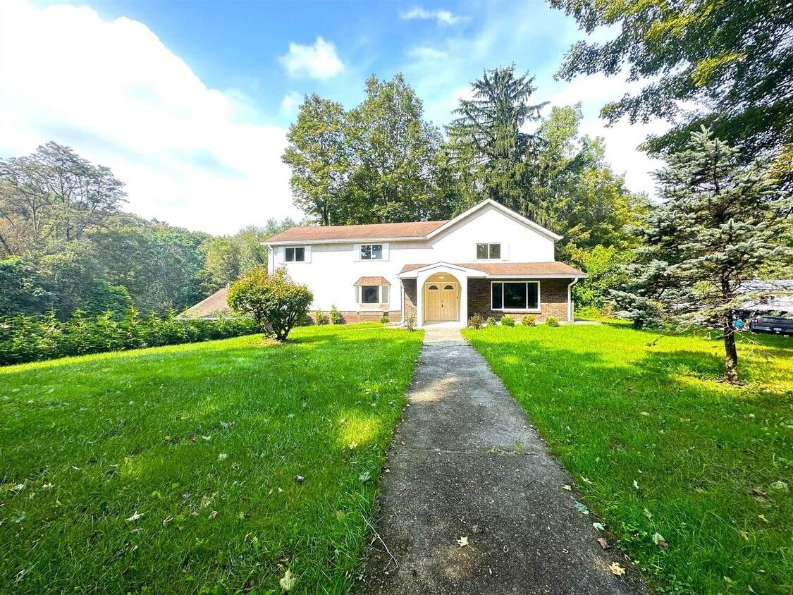 446 Masten Rd, Pleasant Valley, NY 12569 House Rental in Pleasant