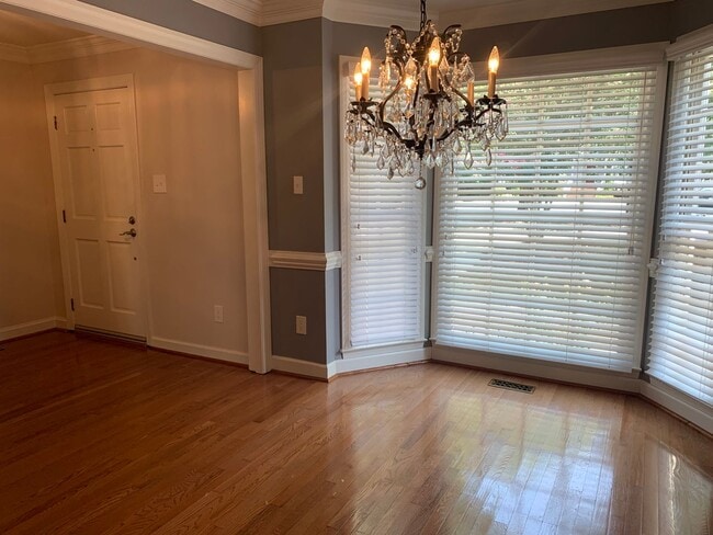 Building Photo - 2 Bed | 2.5 Bath North Raleigh Townhome!