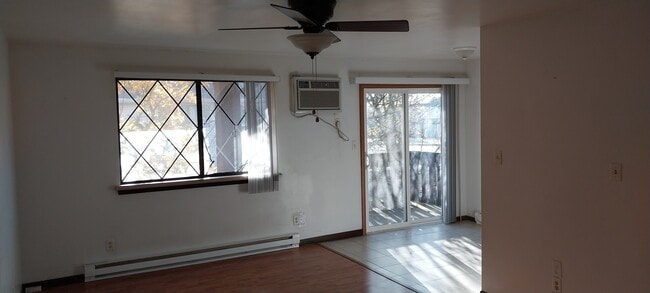 Building Photo - 352 N Birch St