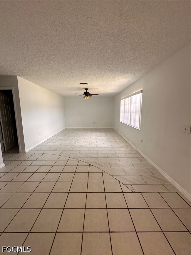 Building Photo - 4920 Vincennes Ct