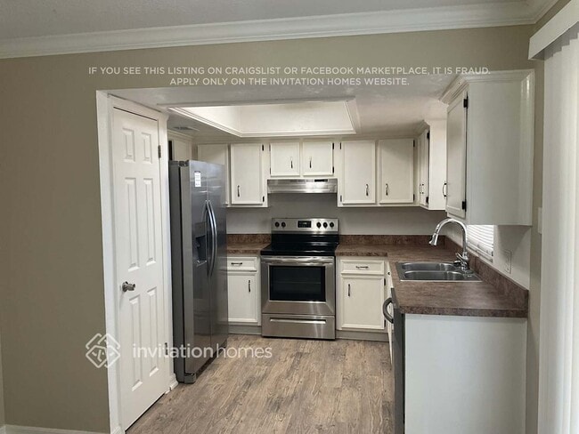 Building Photo - 652 Moss Dr