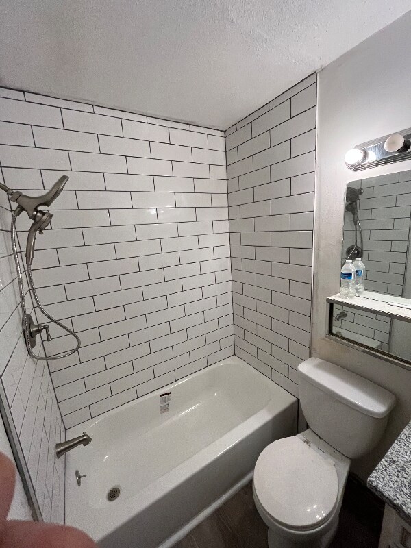 Foto del edificio - 15224 Maple Park Dr