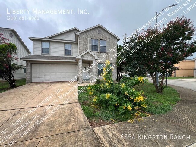 Foto del edificio - AVAILABLE NOW,  This Home Features a Maste...