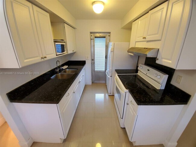 Foto del edificio - 729 NE 6th St