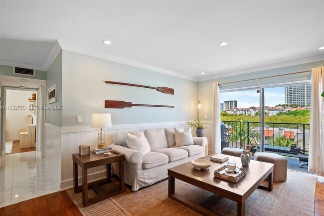 Foto del edificio - 3642 NE 171 St