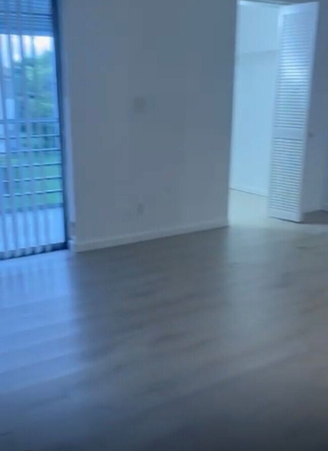 Building Photo - 2200 Springdale Blvd