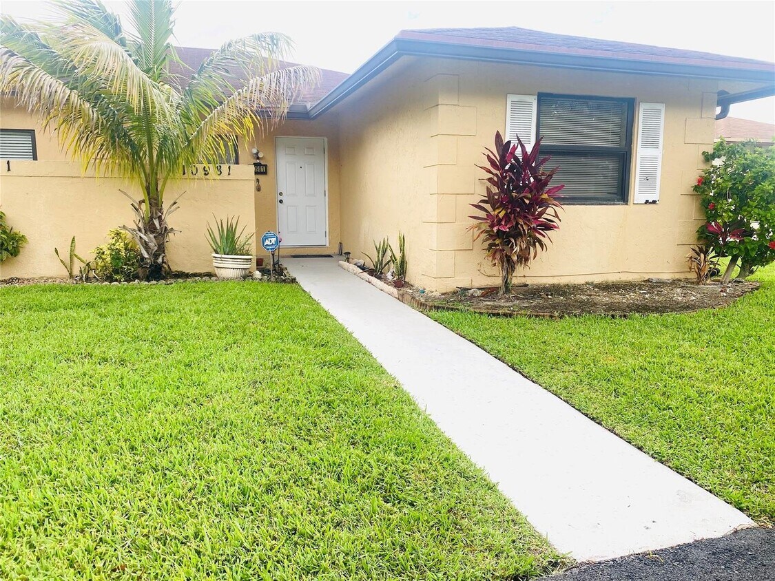 Primary Photo - 10981 NW 29th Manor