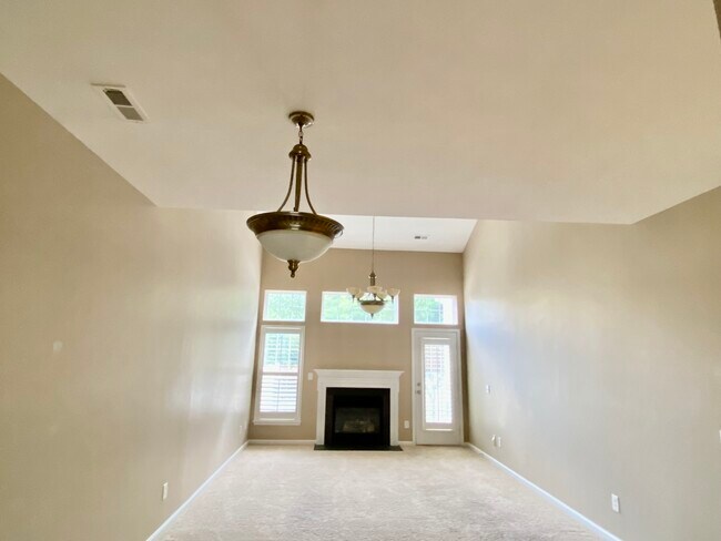 Foto del edificio - 6001 Boathouse Ln