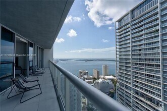 Building Photo - 475 Brickell Ave
