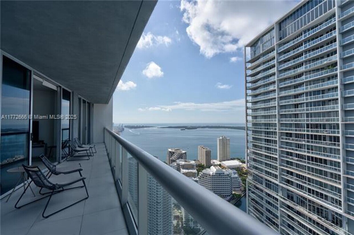 Primary Photo - 475 Brickell Ave