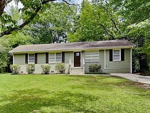 Building Photo - 2892 Horse Shoe Dr