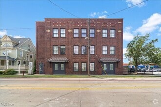 Building Photo - 2048 Fulton Rd