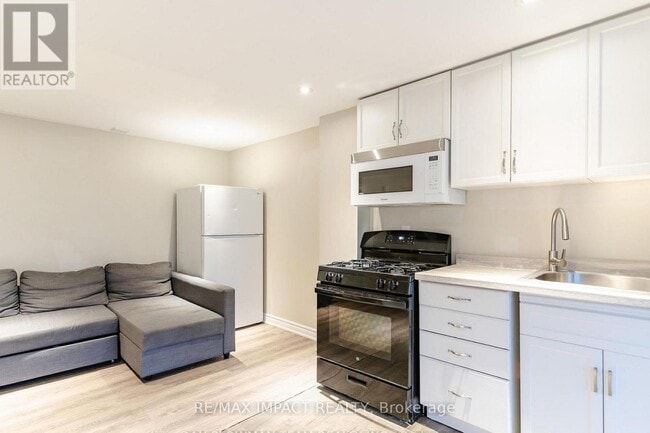 Building Photo - 1203 Meath Dr